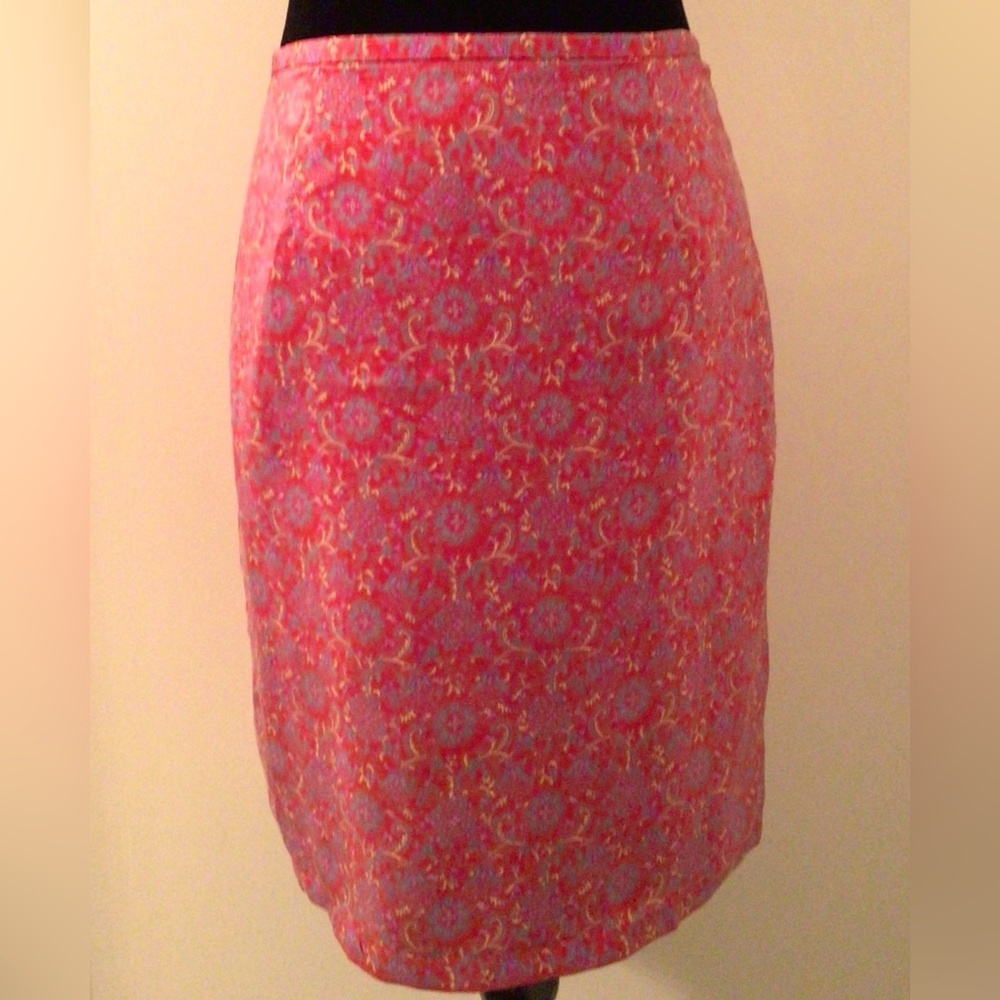 Silk Floral Paisley Red Multi Pencil Knee-Length Skirt - 8 US